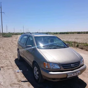 Toyota Sienna 1999