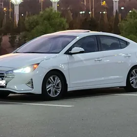 Hyundai Elantra 2020