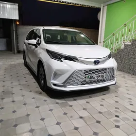 Toyota Sienna 2021