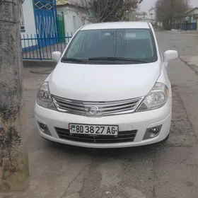 Nissan Versa 2010