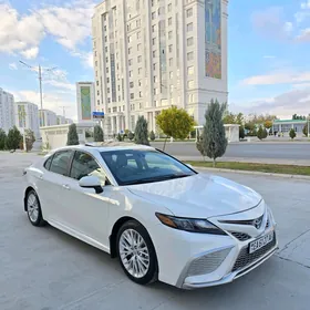 Toyota Camry 2022