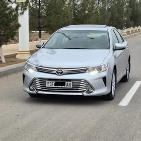 Toyota Camry 2015