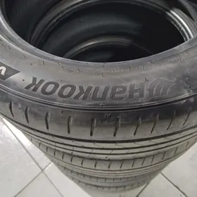 215 55 17 Hankook 22 ýyly