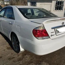 Toyota Camry 2004