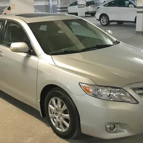 Toyota Camry 2011