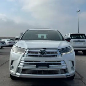 Toyota Highlander 2019