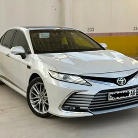 Toyota Camry 2023