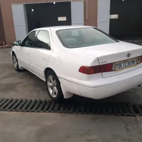 Toyota Camry 2000