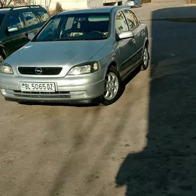 Opel Astra 2003