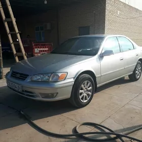 Toyota Camry 2000