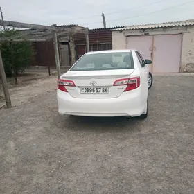 Toyota Camry 2012