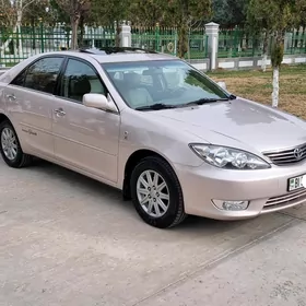 Toyota Camry 2005