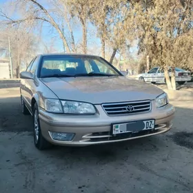 Toyota Camry 2000