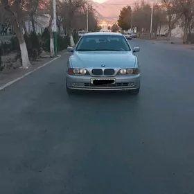 BMW E39 2000