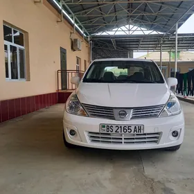 Nissan Versa 2008