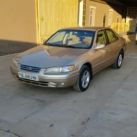 Toyota Camry 1999