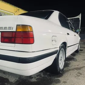 BMW 525 1992