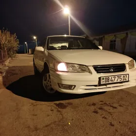 Toyota Camry 2000