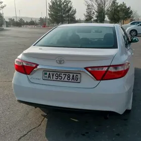 Toyota Camry 2017