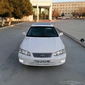 Toyota Camry 2001