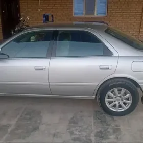 Toyota Camry 2000