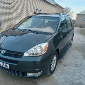 Toyota Sienna 2005