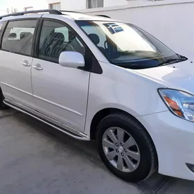 Toyota Sienna 2003