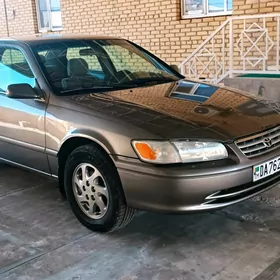 Toyota Camry 2000