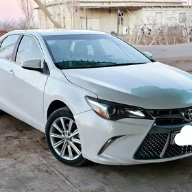 Toyota Camry 2015