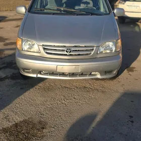 Toyota Sienna 2002