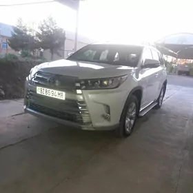 Toyota Highlander 2018