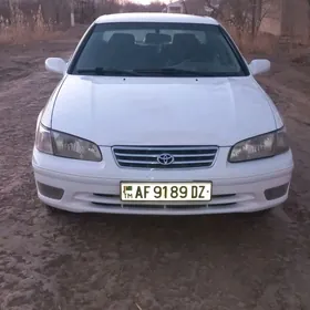 Toyota Camry 2000