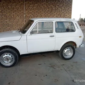 Lada Niva 1996