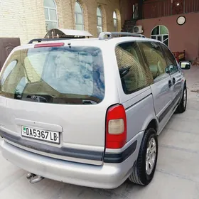 Opel Sintra 2000