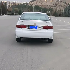 Toyota Camry 2001