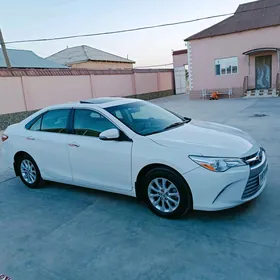 Toyota Camry 2016