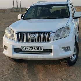 Toyota Land Cruiser Prado 2011