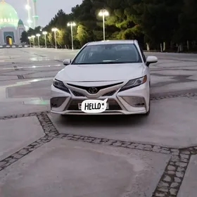 Toyota Camry 2019