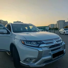 Mitsubishi Outlander 2018