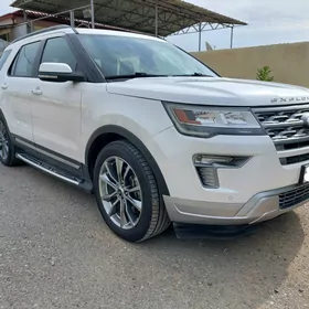 Ford Explorer 2018