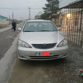 Toyota Camry 2004