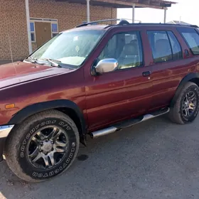 Nissan Pathfinder 1998