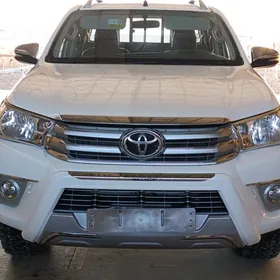 Toyota Hilux 2021