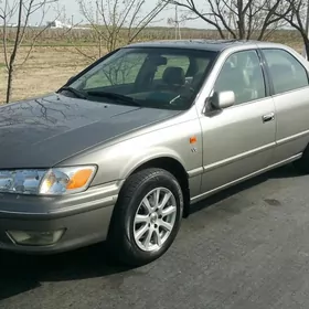 Toyota Camry 2000