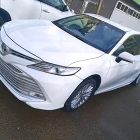 Toyota Camry 2018