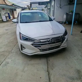 Hyundai Elantra 2020