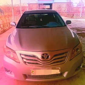 Toyota Camry 2010