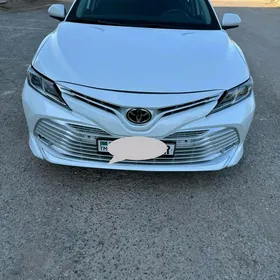 Toyota Camry 2020