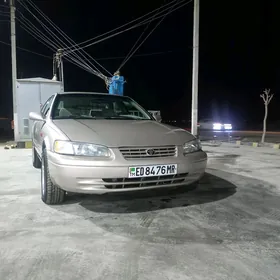 Toyota Camry 1999