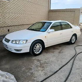 Toyota Camry 1999